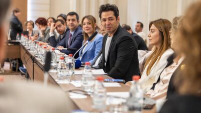 İzmir Büyükşehir Belediyesi ev sahipliğinde tanıtılan UNICEF Çocuk Haritası girişimiyle