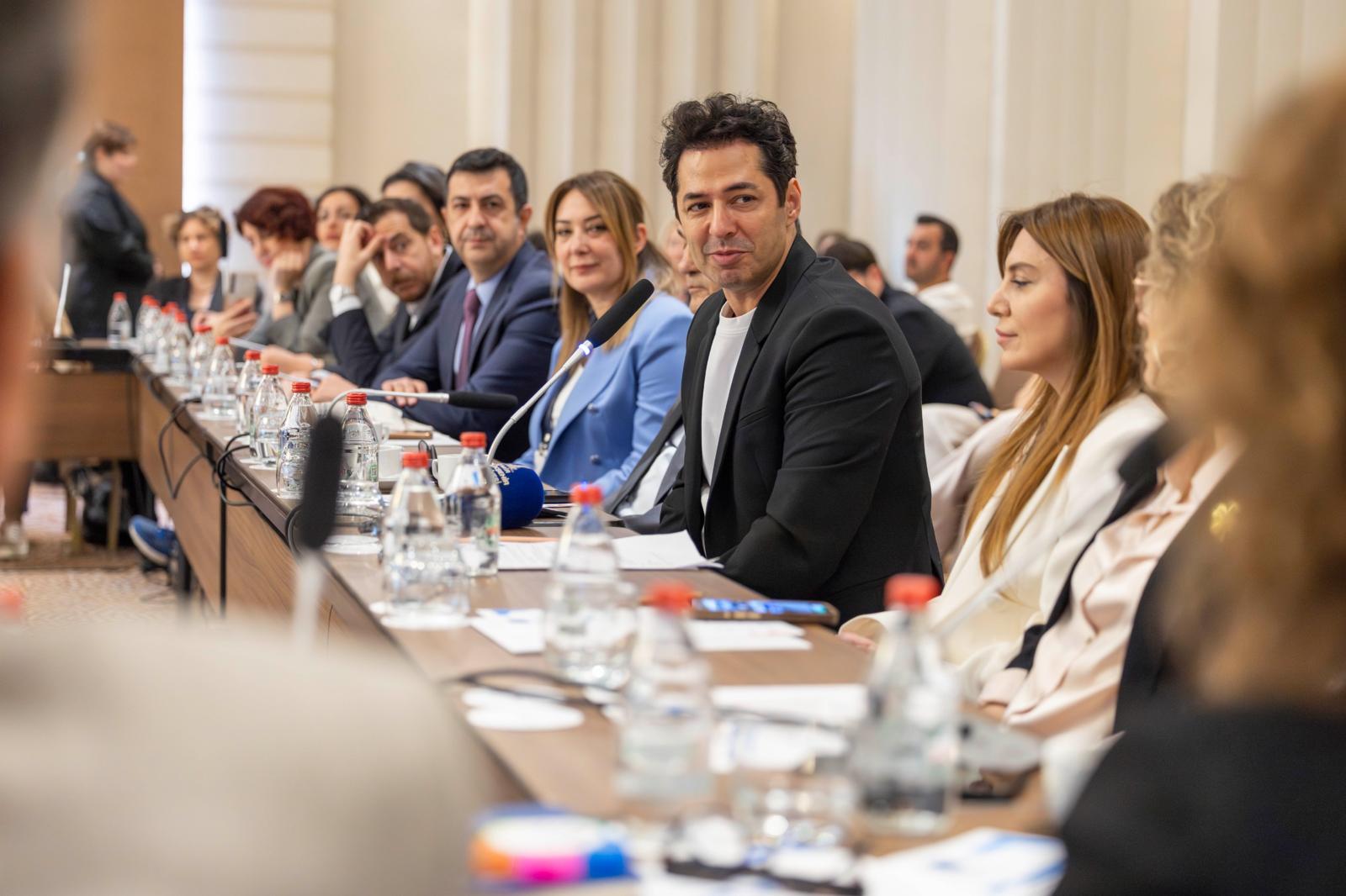 İzmir Büyükşehir Belediyesi ev sahipliğinde tanıtılan UNICEF Çocuk Haritası girişimiyle