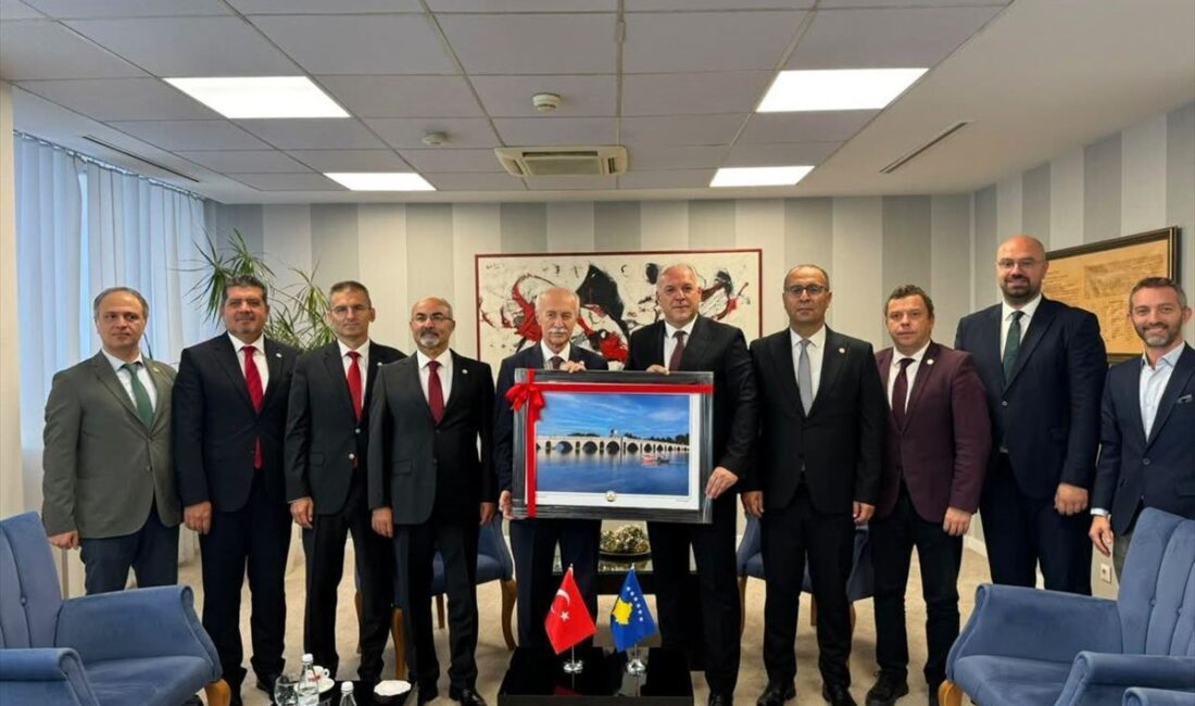 Trakya Üniversitesi (TÜ) Rektörü Prof. Dr. Mustafa Hatipler başkanlığındaki heyet,