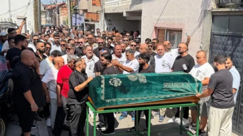 Lösemi nedeniyle hayatını kaybeden usta sanatçı Cansever, doğup büyüdüğü Kuzey