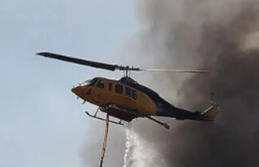 Yunanistan'ın Şifnoz Adası'nda bir helikopter düştü ve kazada üç kişi